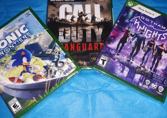 Xbox Series X 3 Game Bundle - Gotham Knights/ Call Of Duty Vanguard/ Sonic Front - Picture 1 of 4
